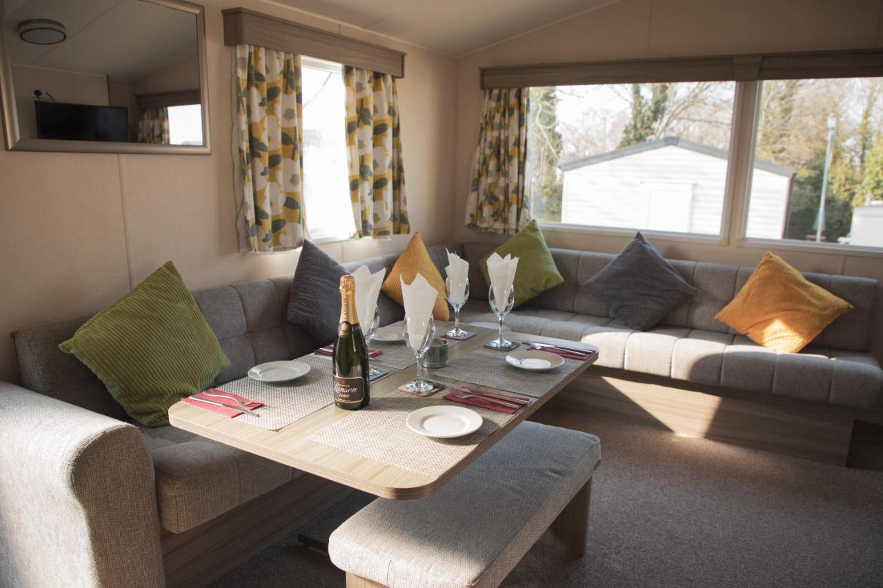 41 Orchard Bank, 3 Bed, Rockley Park Poole Villa ภายนอก รูปภาพ