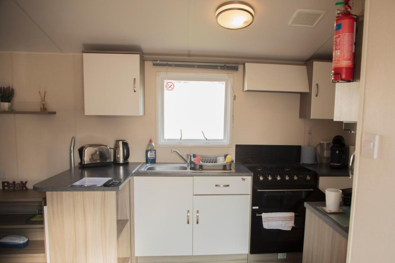 41 Orchard Bank, 3 Bed, Rockley Park Poole Villa ภายนอก รูปภาพ