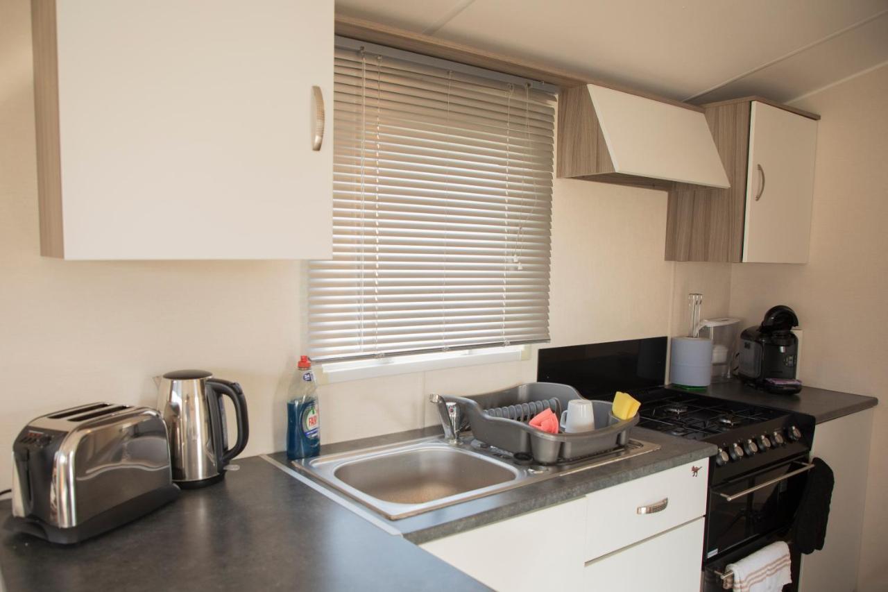 41 Orchard Bank, 3 Bed, Rockley Park Poole Villa ภายนอก รูปภาพ
