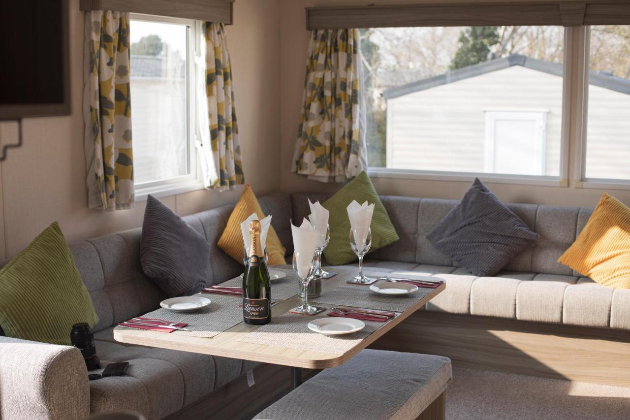 41 Orchard Bank, 3 Bed, Rockley Park Poole Villa ภายนอก รูปภาพ