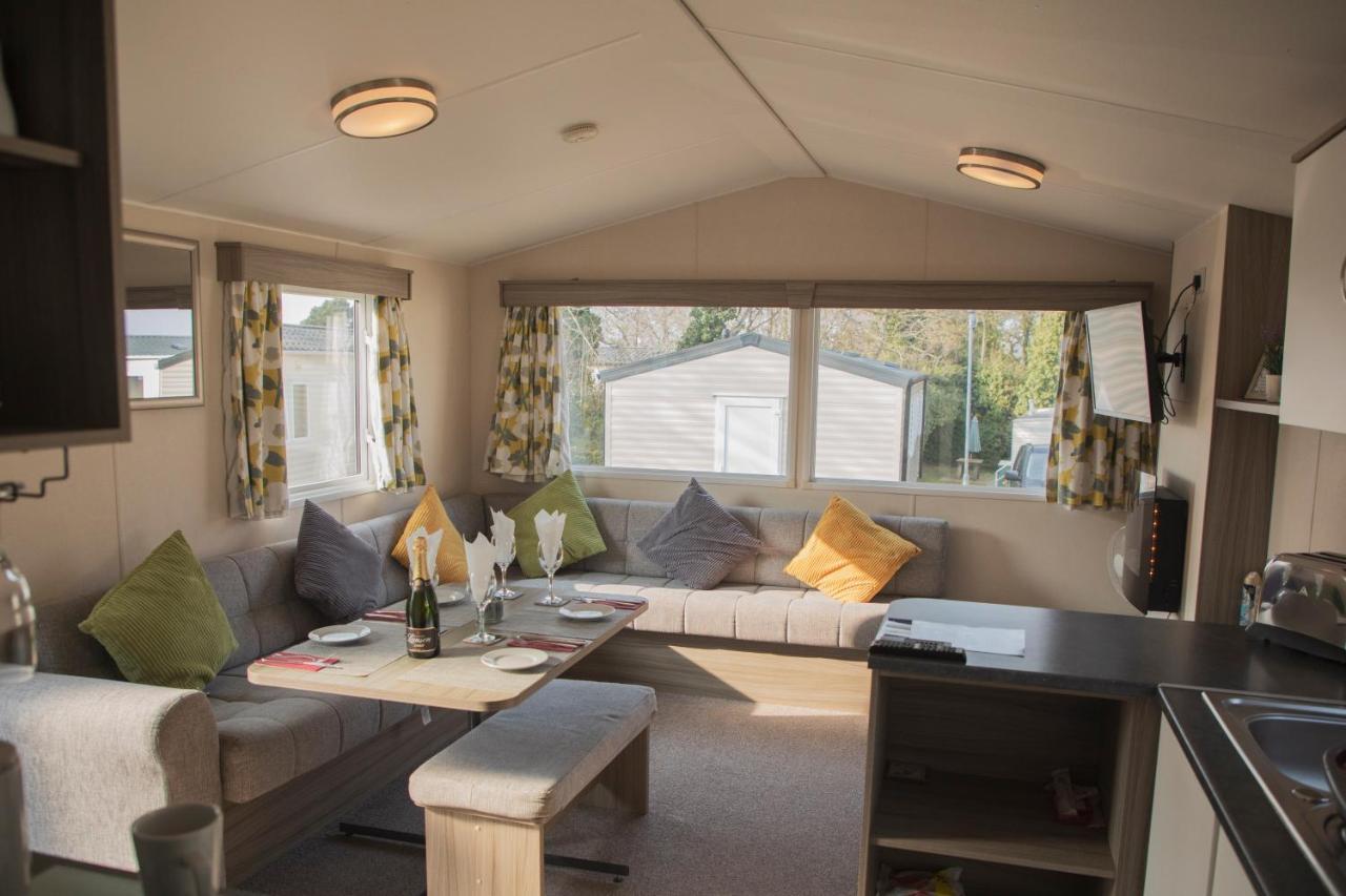 41 Orchard Bank, 3 Bed, Rockley Park Poole Villa ภายนอก รูปภาพ