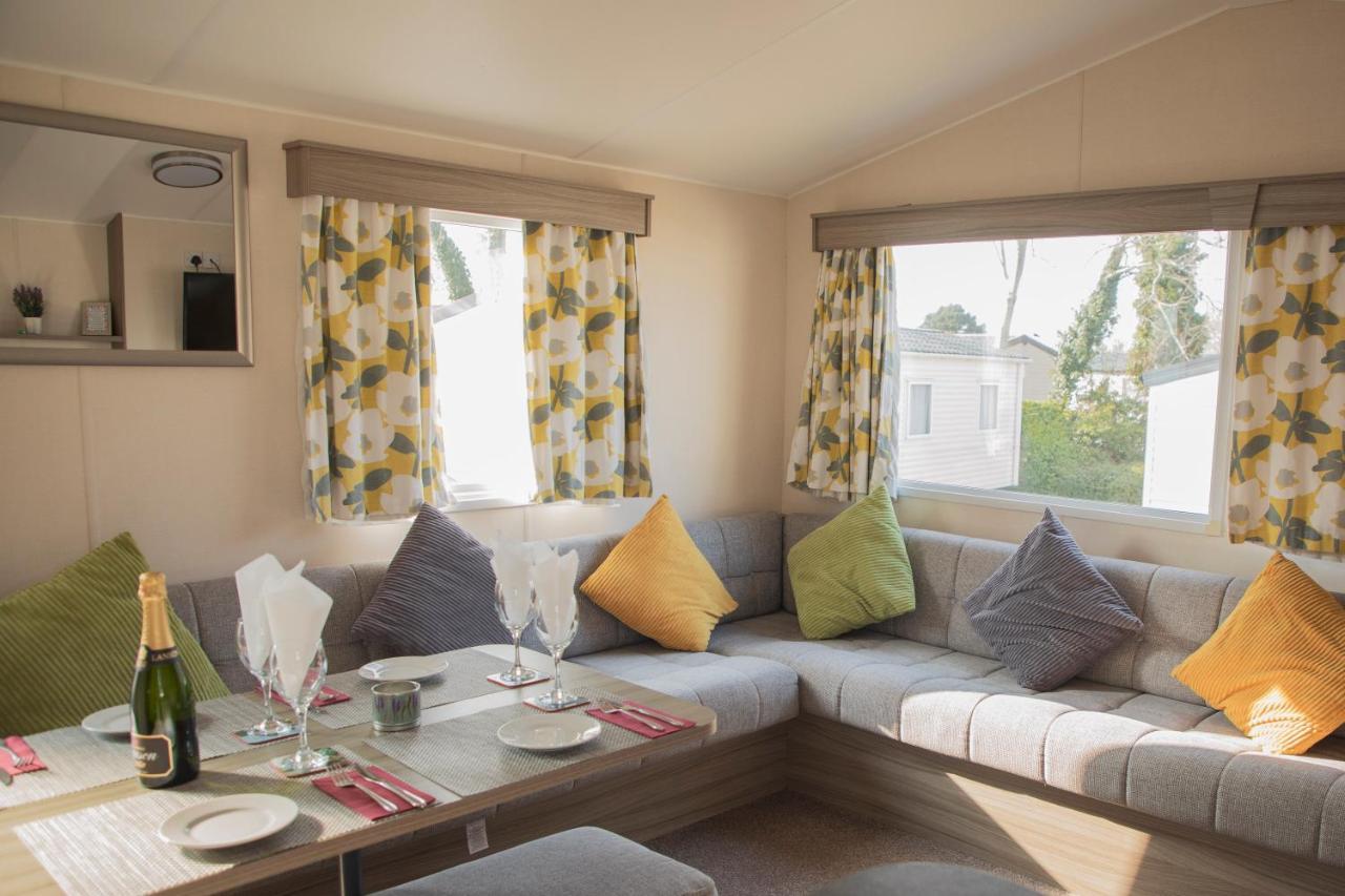 41 Orchard Bank, 3 Bed, Rockley Park Poole Villa ภายนอก รูปภาพ